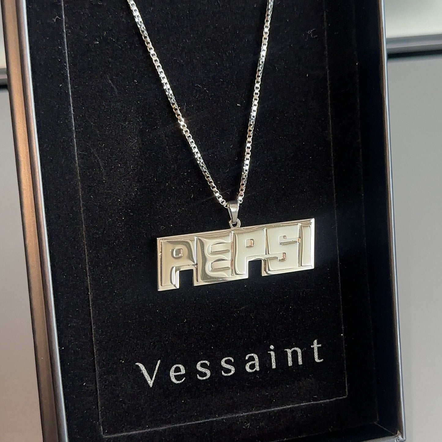 Custom Pendant Clean Style